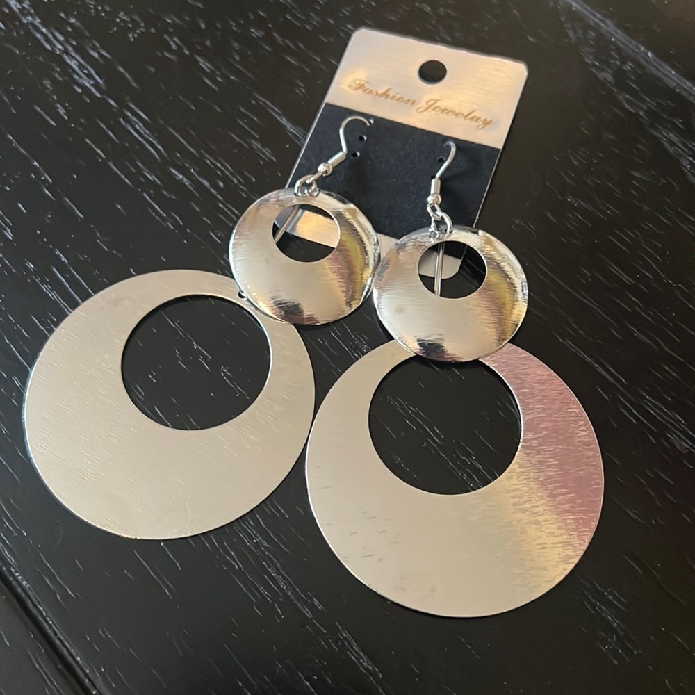 SILVER tone statement earrings-NWT